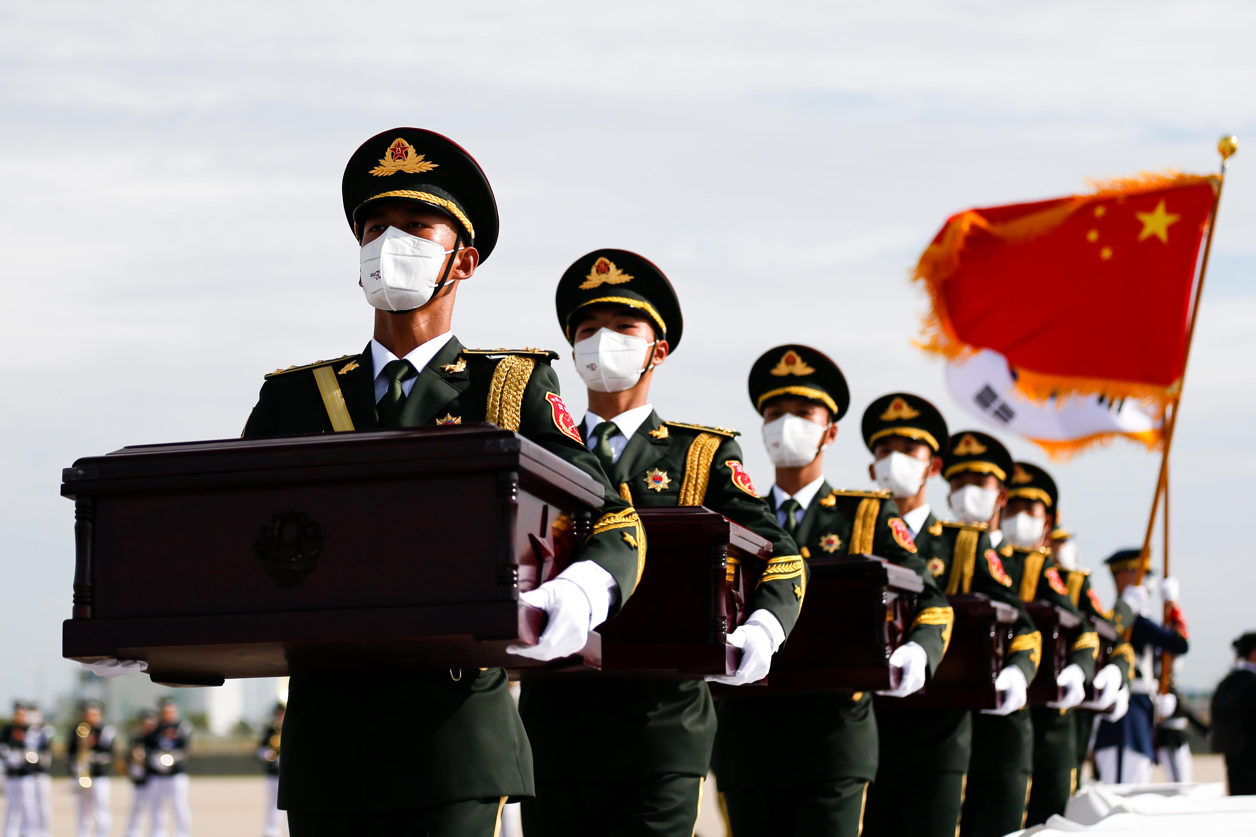 空軍運(yùn)-20赴韓接烈士回家，國(guó)家力量與民族情懷的彰顯