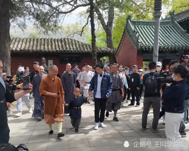 西安综艺节目录制引发游客不满