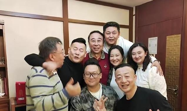 馮鞏67歲壽宴，賈玲出席，眾多明星齊聚