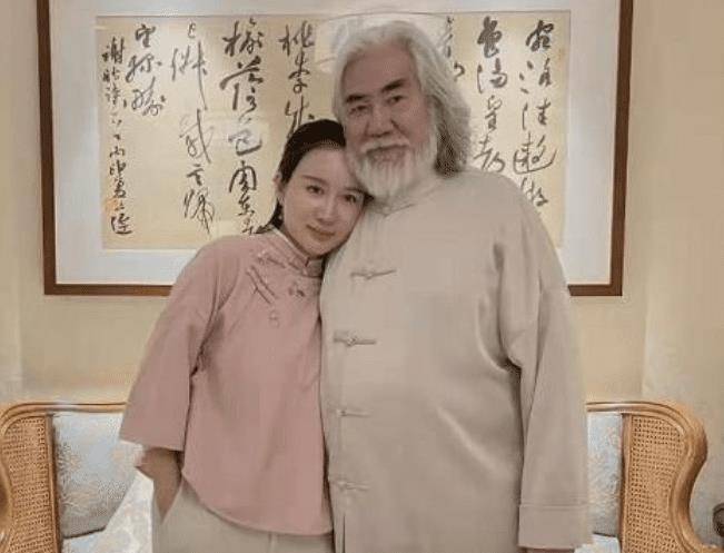 唐尚珺78歲母親期望他掙錢結婚